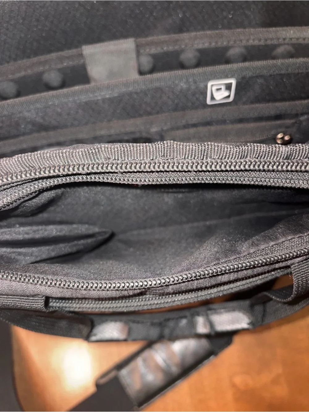 Samsonite 14 inch laptop briefcase.